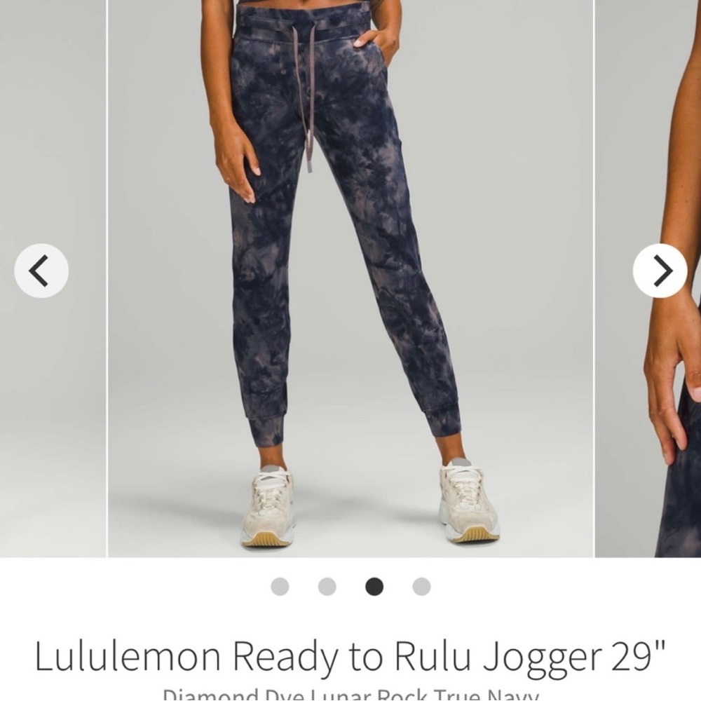 Lululemon Athletica Ankle Joggers in Navy Tie-Dye